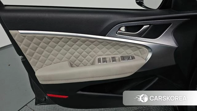 Genesis The New G70 id 4754506 из Кореи 16