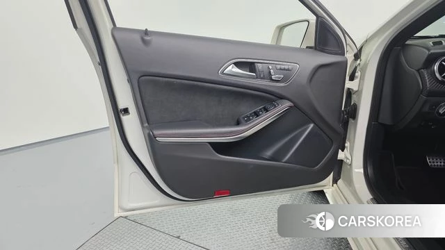 Mercedes-Benz A-Class W176 id 4633258 из Кореи 16