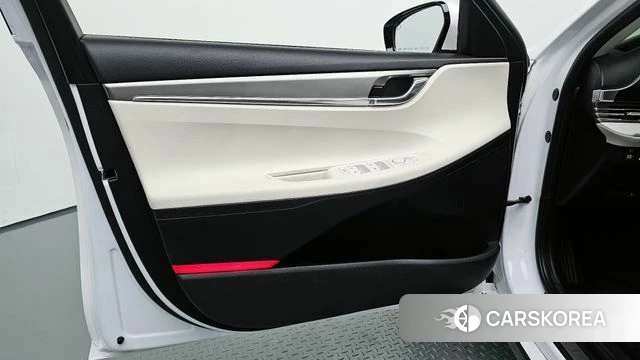 Hyundai The New Grandeur IG Hybrid id 4388968 из Кореи 16