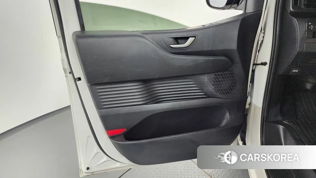 Hyundai Staria id 4894439 из Кореи 16
