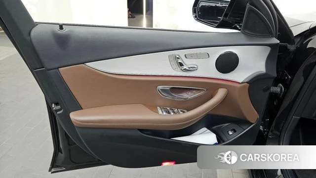 Mercedes-Benz E-Class W213 id 4712259 из Кореи 16