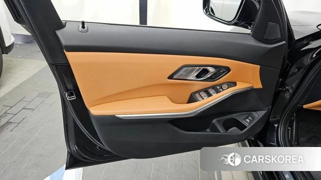 BMW 3 Series (G20) id 4630701 из Кореи 16