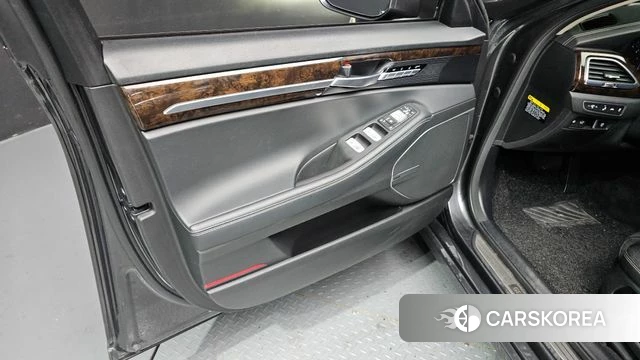 Genesis G90 id 4356574 из Кореи 16