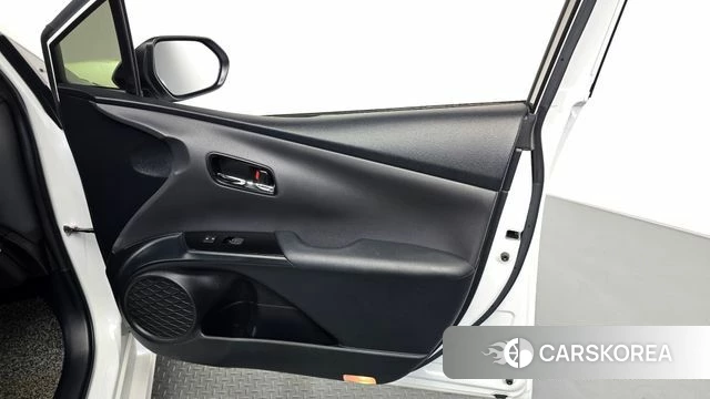 Toyota Prius 4th Generation id 4775465 из Кореи 16