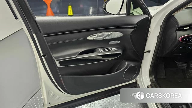 Genesis GV70 id 4501600 из Кореи 16