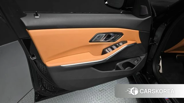 BMW 3 Series (G20) id 4186277 из Кореи 16