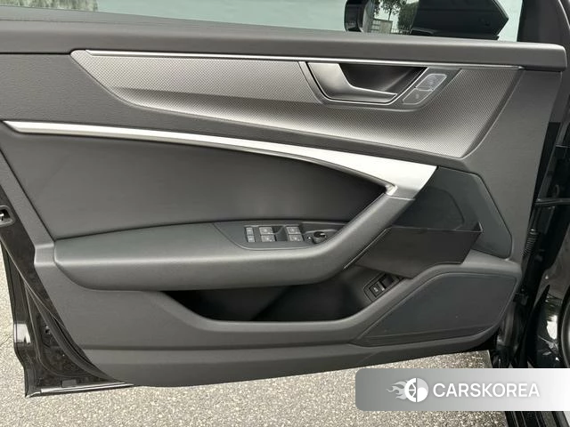 Audi A6L id 4348546 из Китая 16