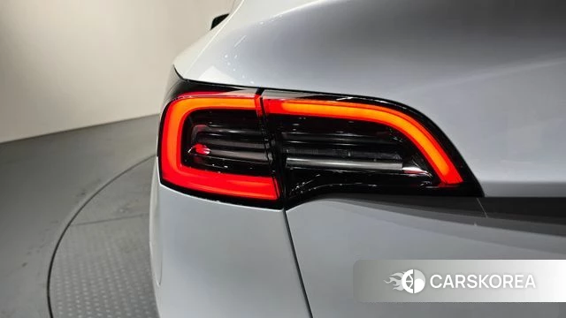 Tesla Model Y id 4571539 из Кореи 16