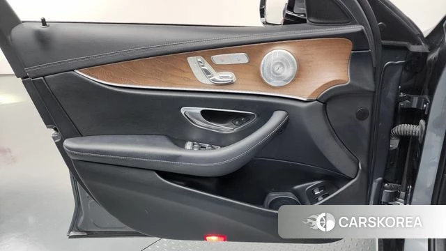 Mercedes-Benz E-Class W213 id 4881740 из Кореи 16