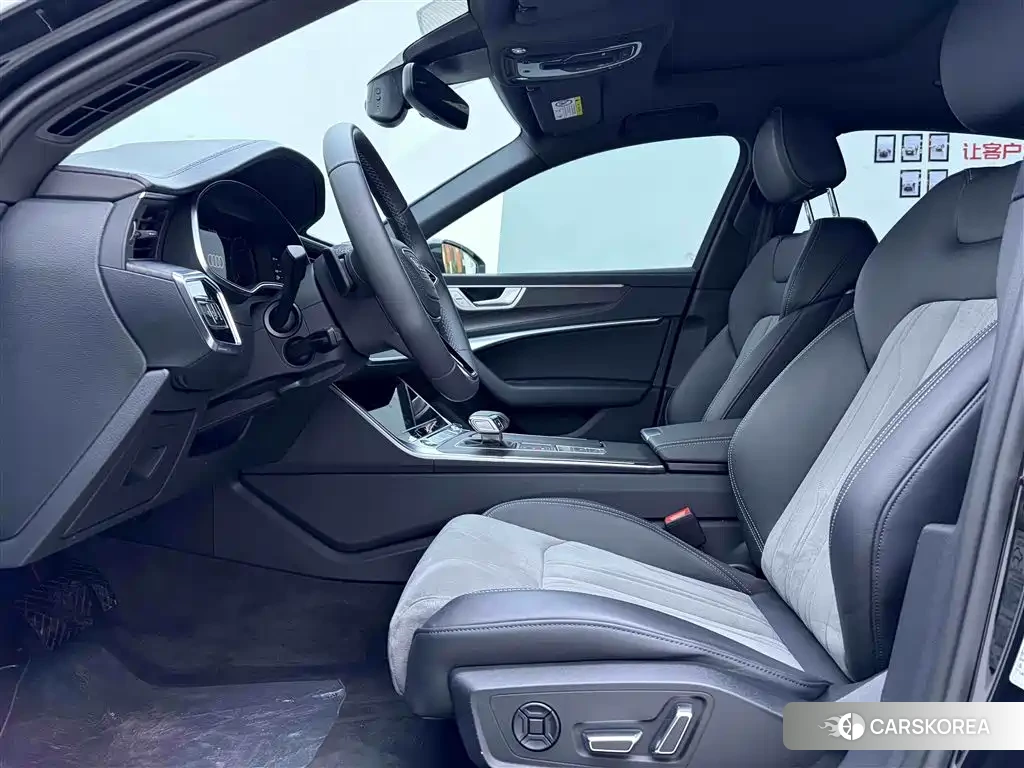 Audi A6L id 4548193 из Китая 16