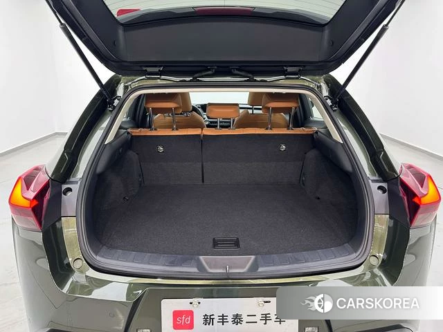 Lexus UX id 3858001 из Китая 16