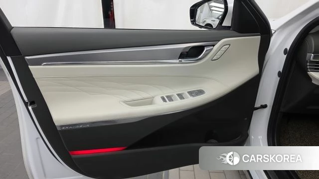 Hyundai The New Grandeur IG Hybrid id 4671119 из Кореи 16