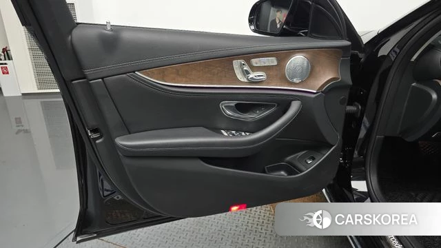 Mercedes-Benz E-Class W213 id 4551725 из Кореи 16