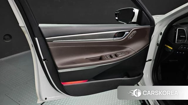 Hyundai Grandeur IG Hybrid id 4520423 из Кореи 16