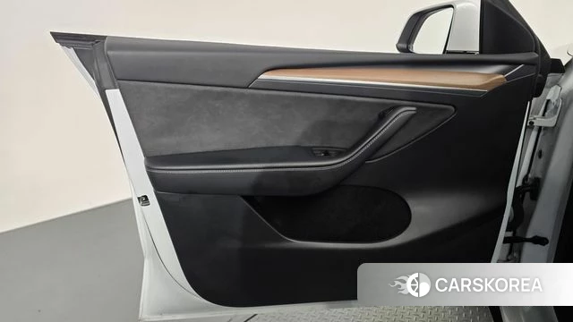 Tesla Model Y id 4847717 из Кореи 16