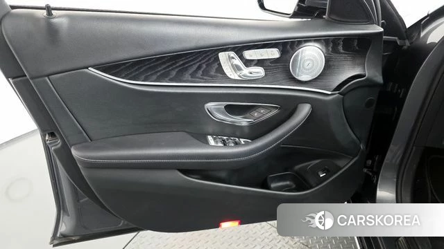 Mercedes-Benz E-Class W213 id 4384498 из Кореи 16