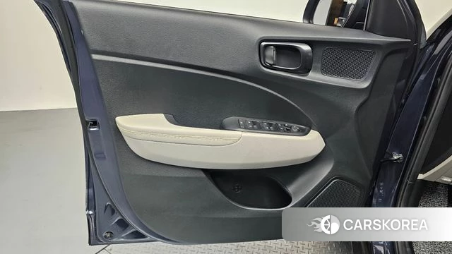Hyundai Venue id 4342934 из Кореи 16