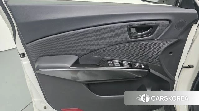 Ssangyong Tivoli Air id 4395845 из Кореи 16