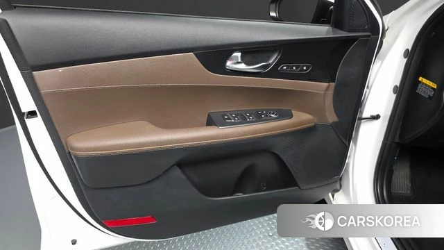 Kia Come New K3 id 4338980 из Кореи 16