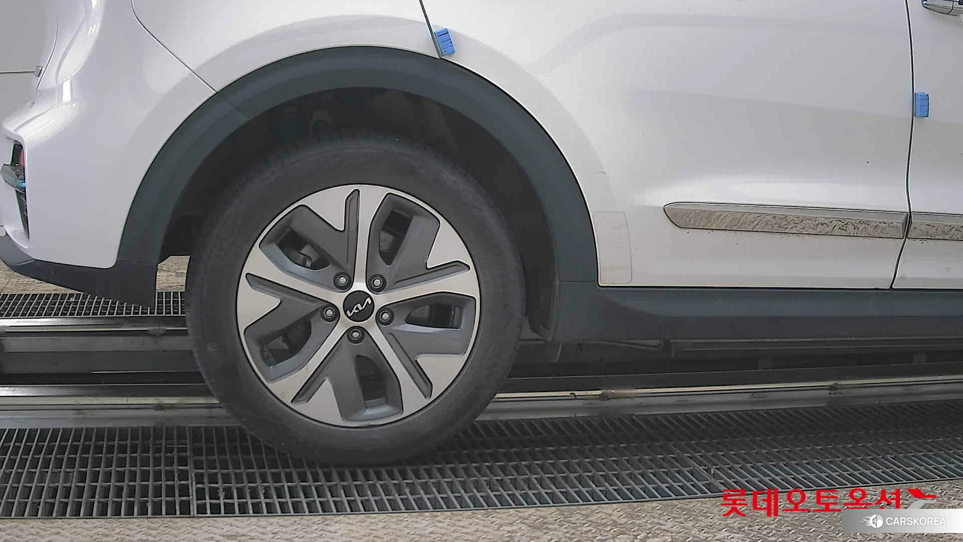 Kia Niro EV id 3888289 из Кореи 16