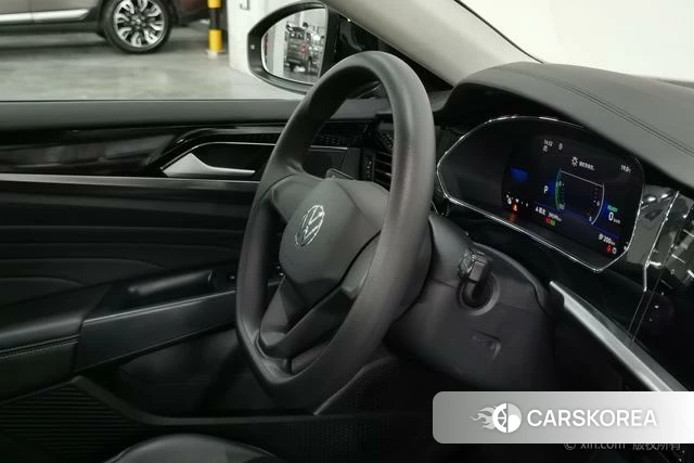 Volkswagen Passat PHEV id 4276227 из Китая 16