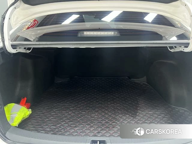 Toyota Corolla id 4278890 из Китая 16