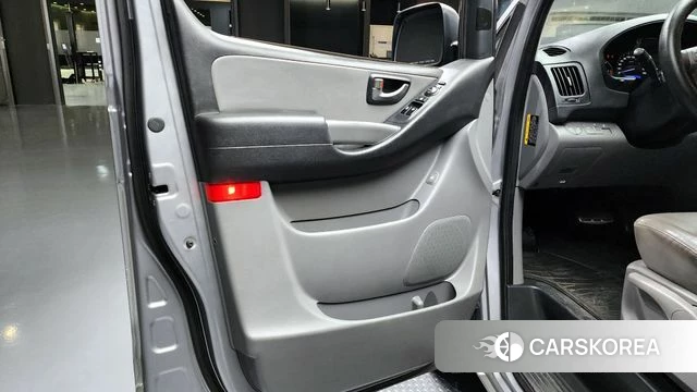 Hyundai The New Grand Starex id 4269221 из Кореи 16