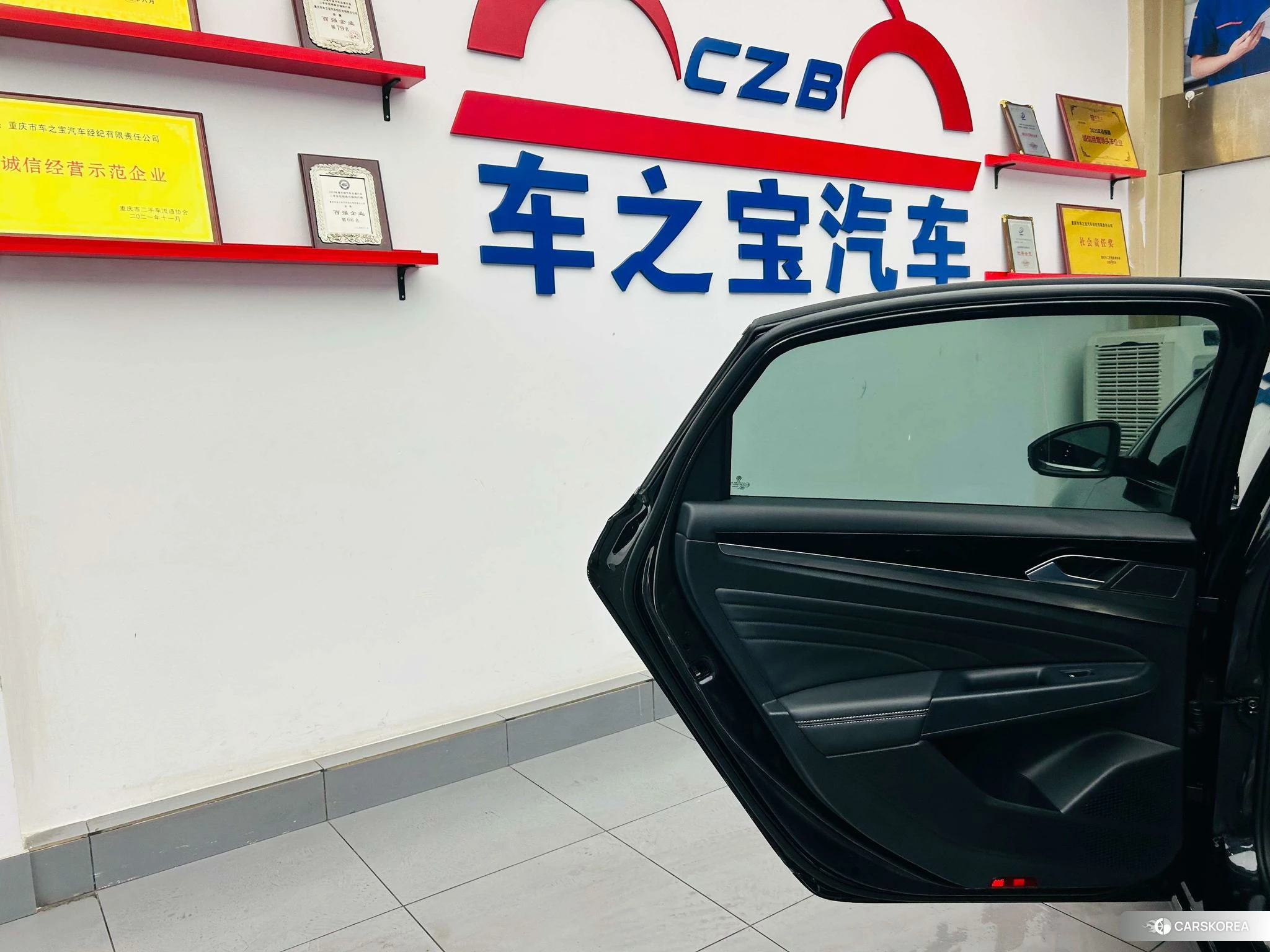 Volkswagen Passat id 4426598 из Китая 16