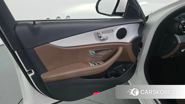 Mercedes-Benz E-Class W213 id 4356115 из Кореи 16