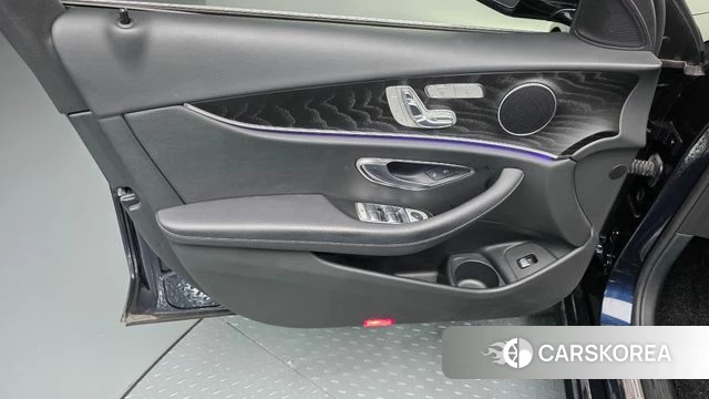 Mercedes-Benz E-Class W213 id 4881210 из Кореи 16