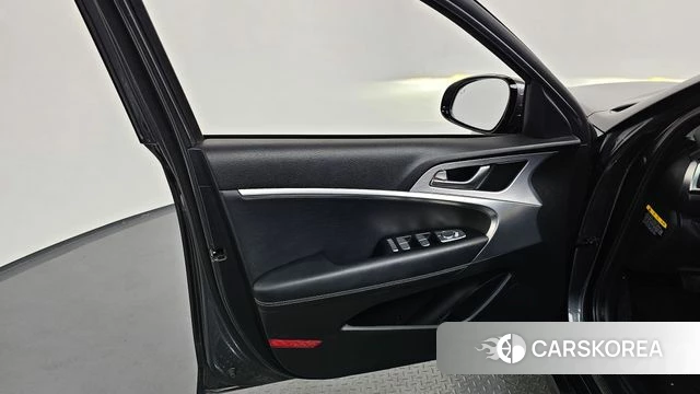 Genesis G70 id 4294896 из Кореи 16