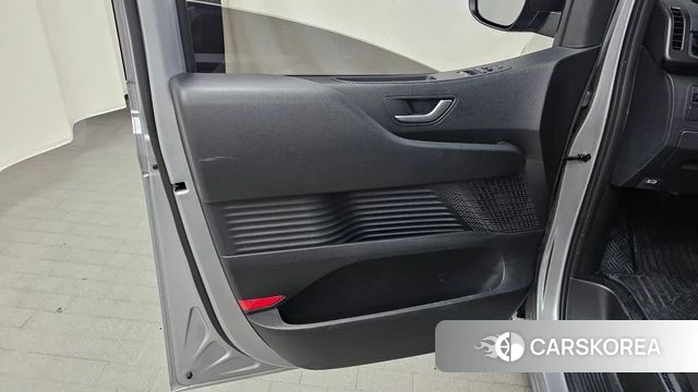 Hyundai Staria id 4194221 из Кореи 16