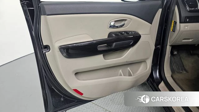 Kia The New Carnival id 4563140 из Кореи 16