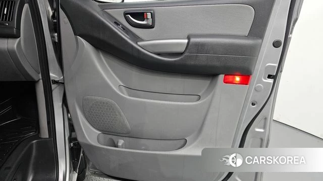 Hyundai The New Grand Starex id 4894561 из Кореи 16