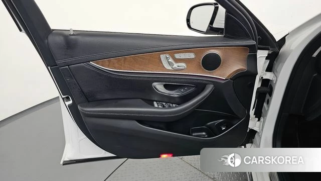 Mercedes-Benz E-Class W213 id 4430025 из Кореи 16