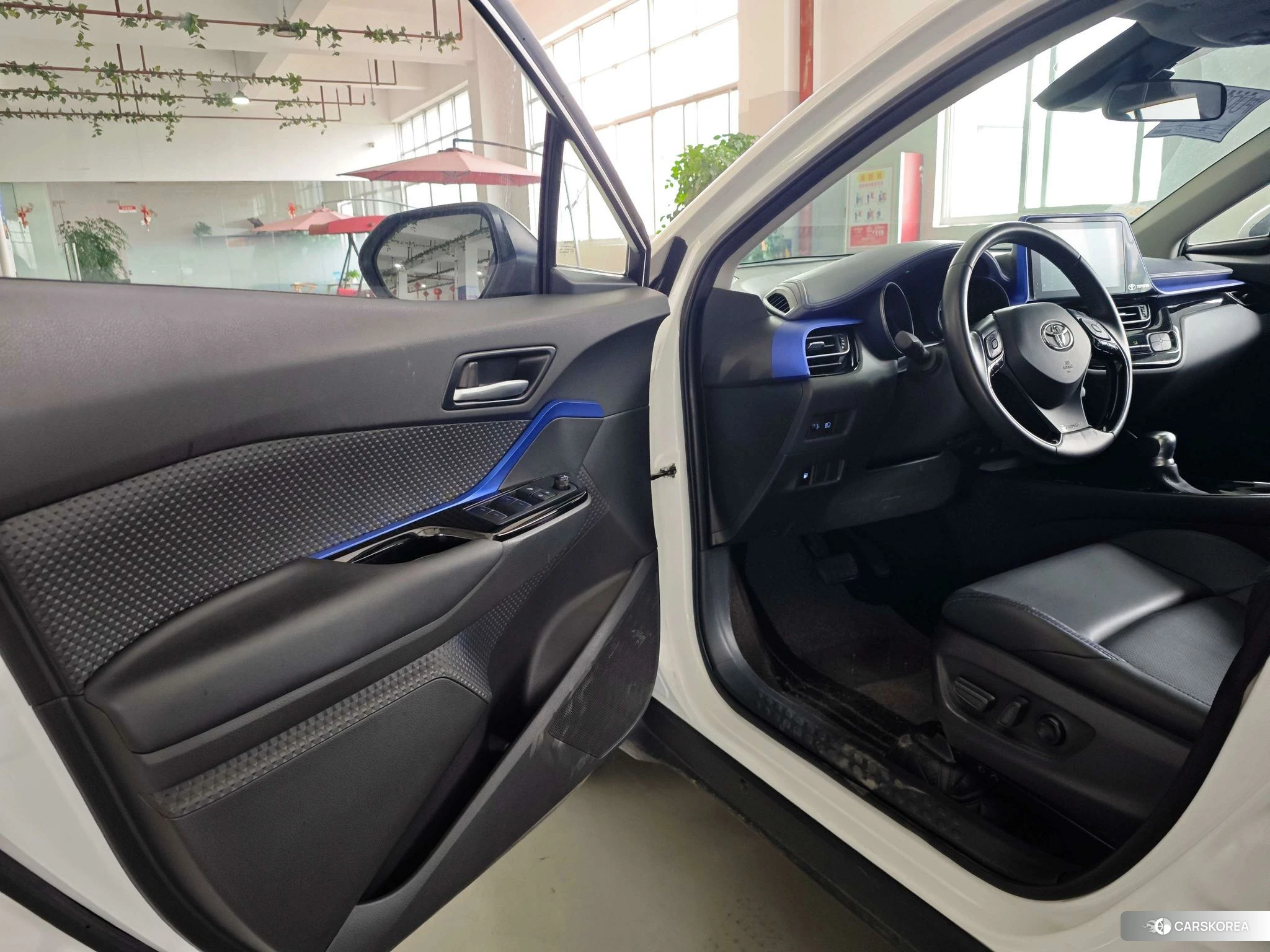 Toyota C-HR id 4467504 из Китая 16