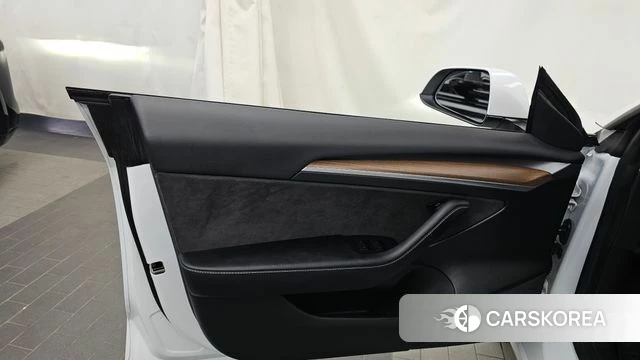 Tesla Model 3 id 4665999 из Кореи 16
