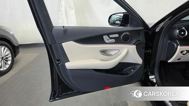 Mercedes-Benz E-Class W213 id 4201223 из Кореи 16
