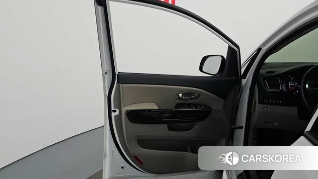 Kia The New Carnival id 4895488 из Кореи 16