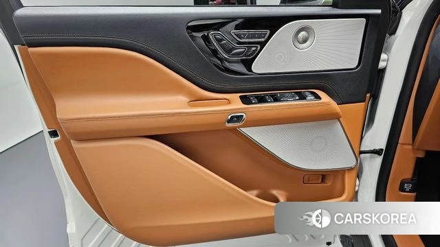 Lincoln Aviator 2nd generation id 4778077 из Кореи 16