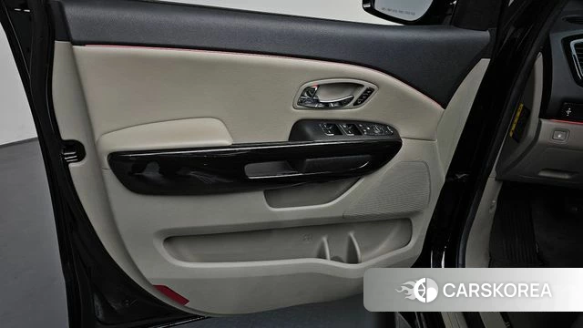 Kia The New Carnival id 4448207 из Кореи 16