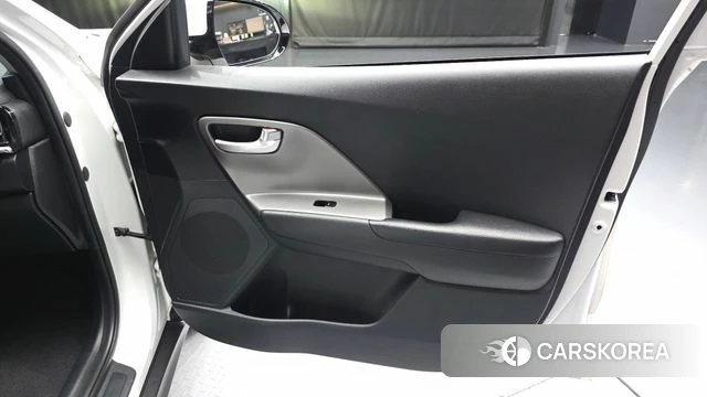 Kia Niro Plus id 4745299 из Кореи 16