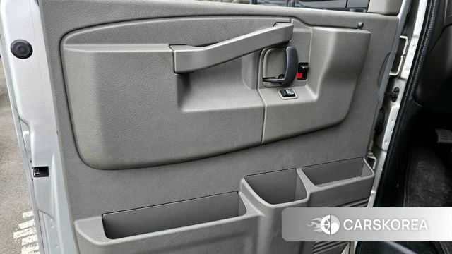 GMC Savana id 4396979 из Кореи 16