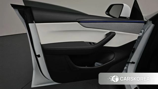 Tesla Model Y id 4612354 из Кореи 16
