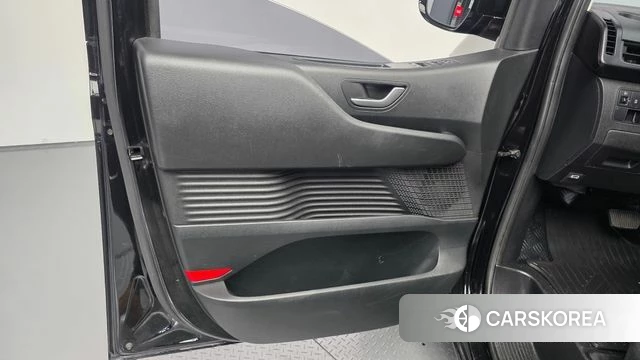 Hyundai Staria id 4899615 из Кореи 16