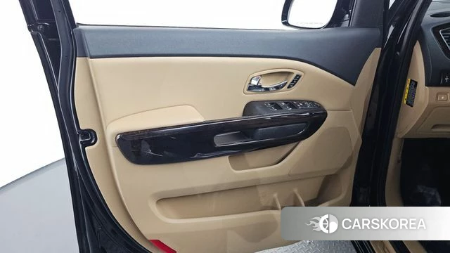 Kia The New Carnival id 4620140 из Кореи 16