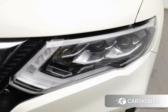 Nissan Qijun id 4262443 из Китая 16