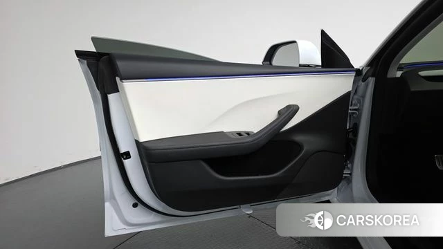 Tesla Model 3 id 4622894 из Кореи 16