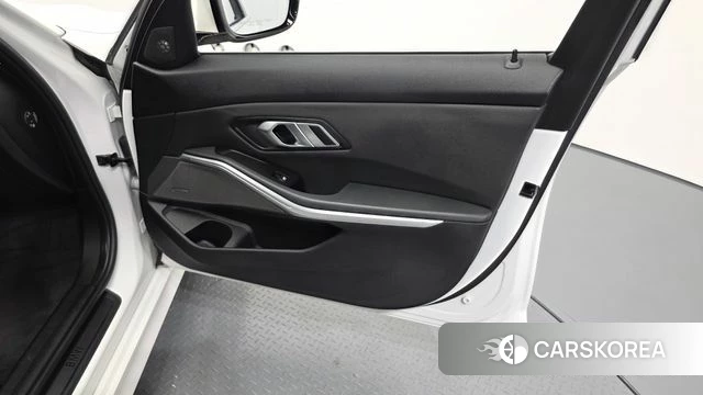 BMW 3 Series (G20) id 4508067 из Кореи 16