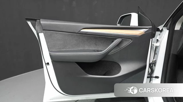 Tesla Model Y id 4871285 из Кореи 16